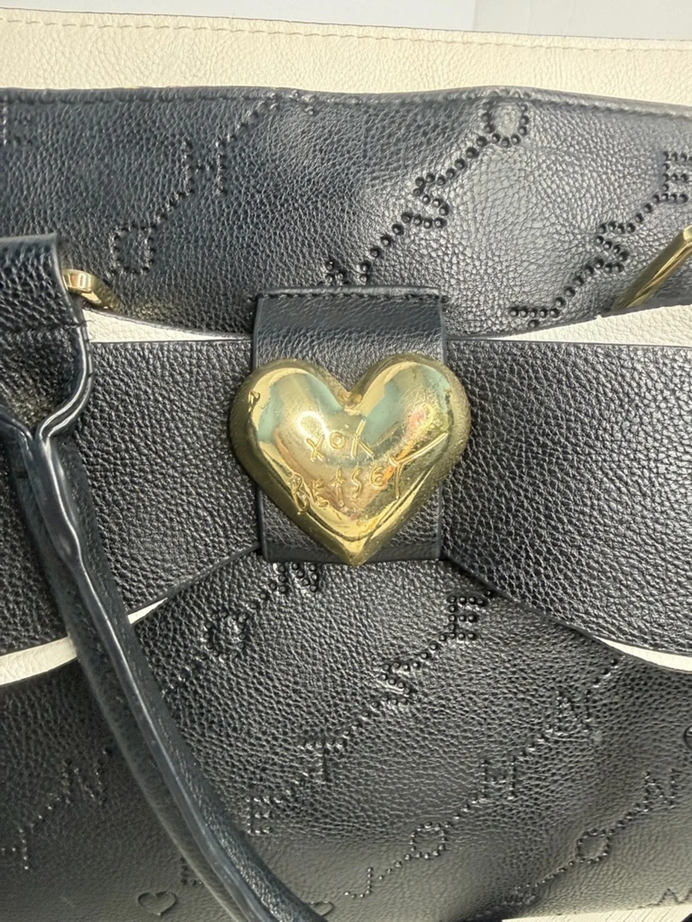 Betsey Johnson Black and white  Heart Bow Hand Bag/Purse Floral Lining - Hearts